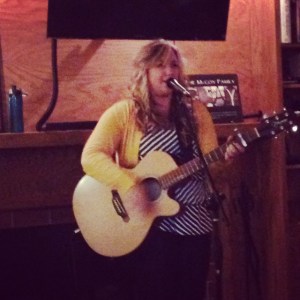 Click on the picture to see a part of Amy's house concert.